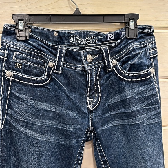 Miss Me Capris Size 28. If you’re short they’ll work as jeans. - Picture 3 of 6